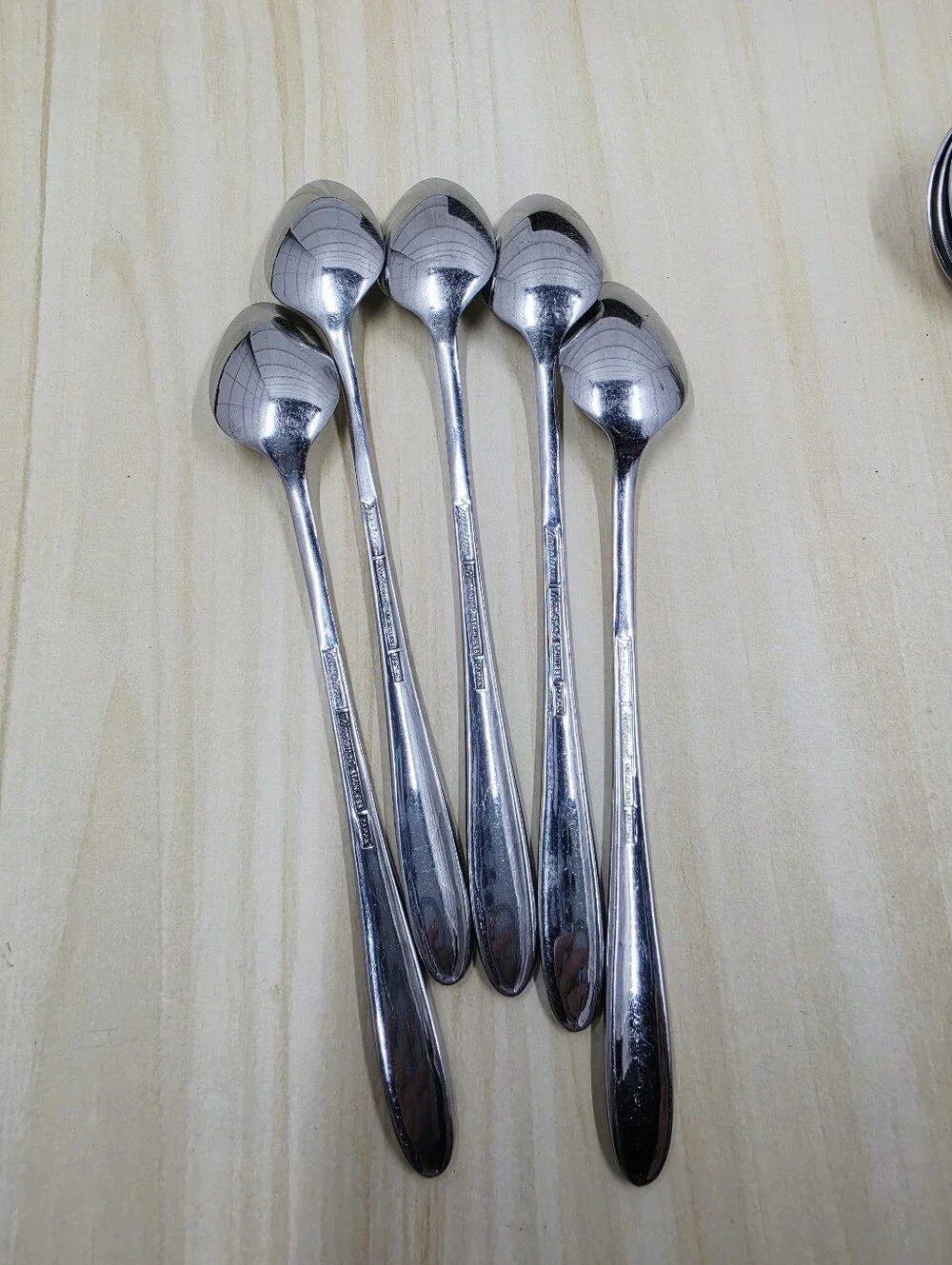 National Silver Narcissus Pattern Stainless Steel 22 Pieces Flatware Korea